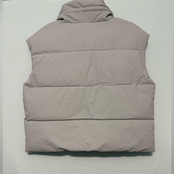 GUESS USA quilted puffer vest - Picture 4 of 10